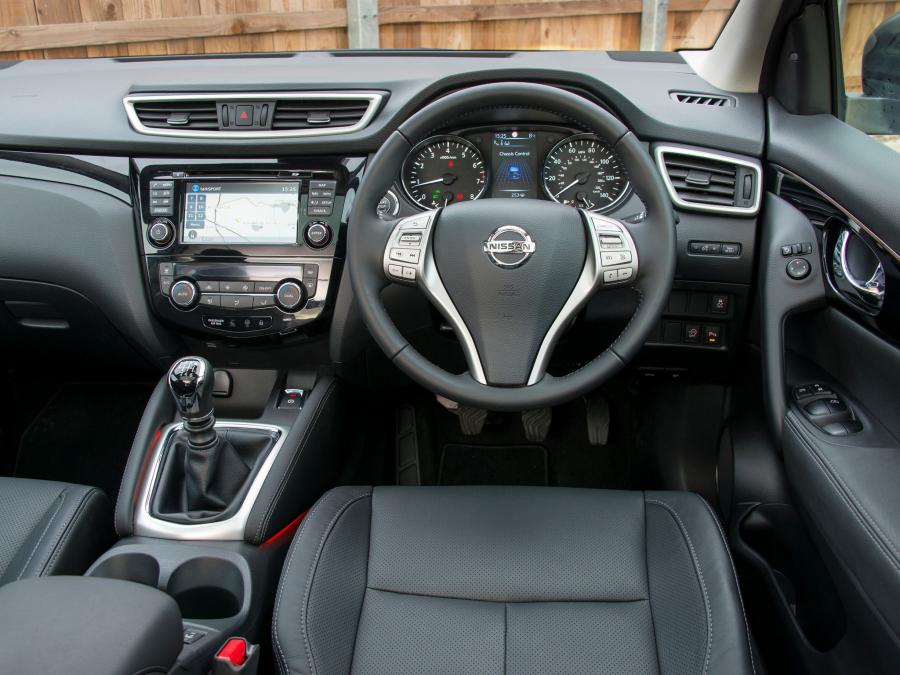 Торпедо Nissan Qashqai 2014 года  (UK) (фото 31 из 38)